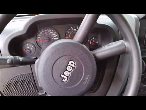 Видео: Jeep Wrangler 2.8CRD 2008 - Затрудненный запуск