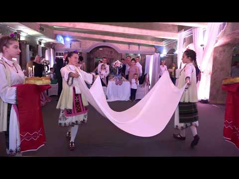 Видео: "Светлинките" гр.Видин  - Посрещане на младоженците в ресторанта
