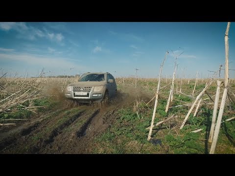 Видео: Все о Mitsubishi Pajero 4 бензин 3.0 обзор. Проверим его на бездорожье