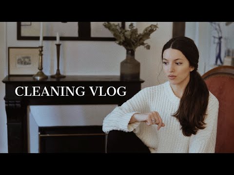 Видео: Уборка Квартиры В Париже, Уход За Цветами, Расхламление и Тыквенный Суп