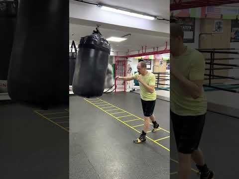 Видео: Основа сильного удара, это конечно же его правильная техника постановки.