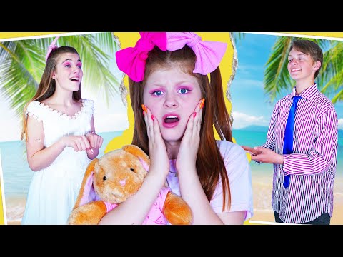 Видео: Мама Против Папы! Когда Твои Родители В Разводе || Смешные Ситуации