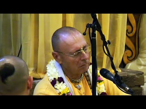 Видео: Шиварама Свами - Киртан и лекция - 05.04.2015
