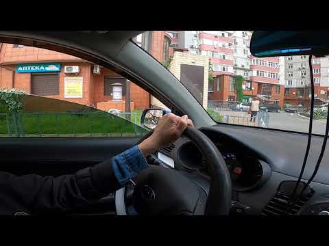 Видео: Задний ход в тесном дворе