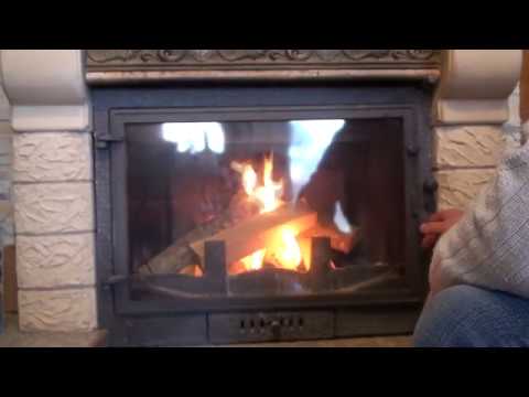 Видео: Как очистить стекло камина за пару минут!Лайфхак!How to clean a fireplace glass in a couple of min..