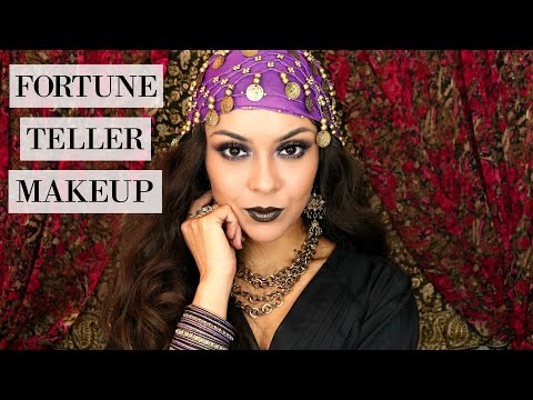 Видео: Простой образ на Хэллоуин в последнюю минуту | Макияж гадалки — TrinaDuhra