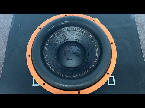 Видео: DL Audio Piranha 12 v.2 (Басистая рыбёшка)