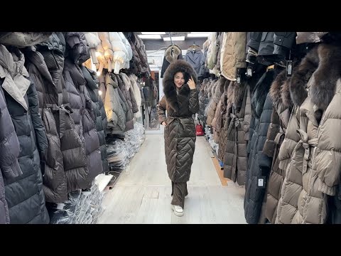 Видео: СТИЛЬНЫЕ ПУХОВИКИ ОПТОМ И В РОЗНИЦУ НА САДОВОДЕ 16-линия 135.
