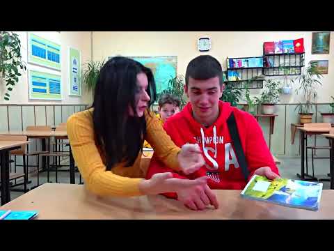 Видео: КТО БОИТСЯ ПРИВИВКИ ! ПРИЕХАЛА СЕСТРА ВАЛЕНТИНЫ ИВАНОВНЫ!