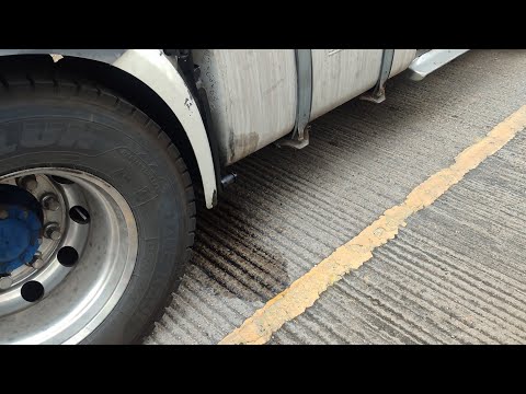 Видео: Потек бак , топливо капает на асфальт , как решить проблему 🤔🤔🤔