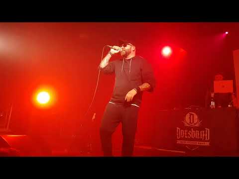 Видео: Многоточие - Нас (Glastonberry 10.09.2021)