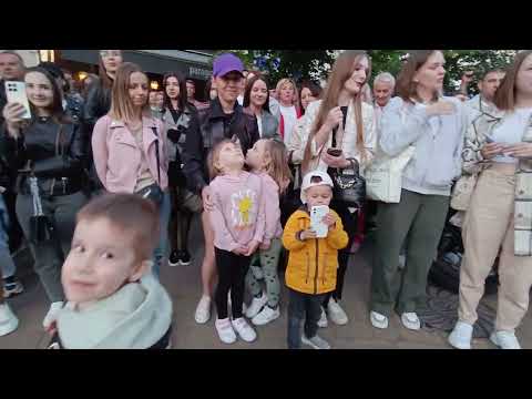 Видео: 09.05.2024 Brest Belarus...  Уличные музыканты/Street musicians... Walks with Victoria