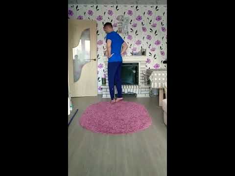 Видео: Комплекс в домашних условиях для профилактики плоскостопия и проблем с осанкой.