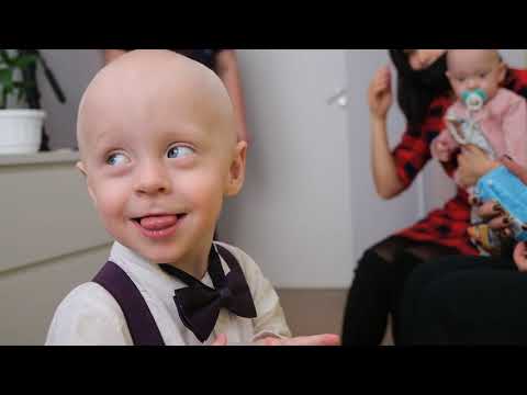 Видео: День недоношенных детей: истории торопыжек