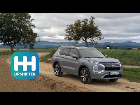 Видео: Обзор Mitsubishi Outlander PHEV 2025 года. Увлекательный внедорожник с уникальной аудиосистемой Y...