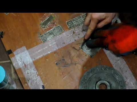 Видео: Токарный станок 1К62 "Восстановление" - покраска табличек.