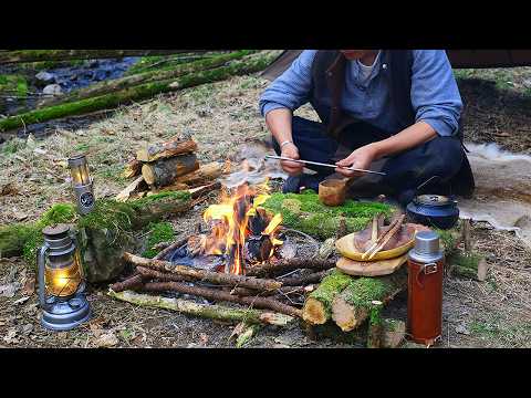 Видео: Одиночный кемпинг для отдыха | Звуки костра и реки на природе