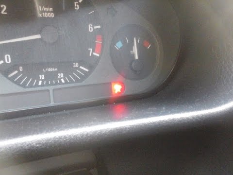 Видео: Сброс ошибки подушки безопасности на BMW e36 с помощью B800