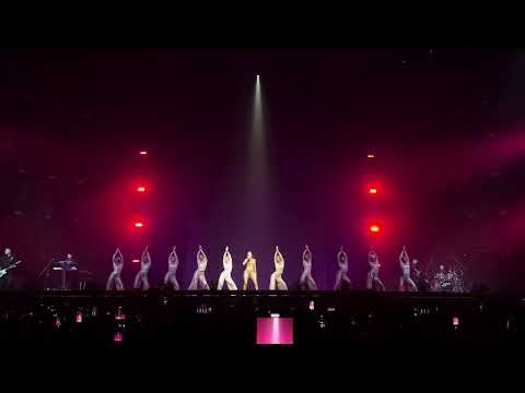 Видео: Anna Asti - Затмила/Космически «Шоу Феникс» Москва 20.10.2023 МТС LIVE Холл