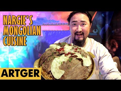 Видео: Монгольская кухня Nargie: КОЧЕВНИКИ ЦУЙВАН (настоящая монгольская жареная лапша)