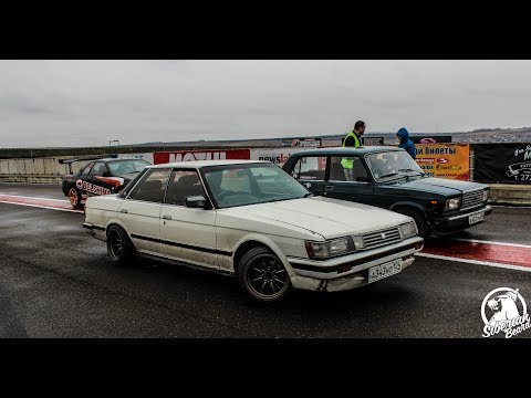 Видео: V8 Разрывающий Старое Ведро или Трудности СВАПА #Черностой