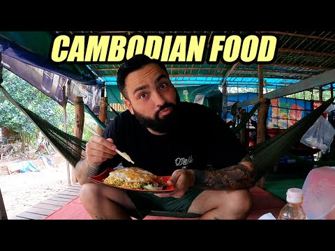 Видео: Жареная яичная лапша за 2 доллара в традиционном камбоджийском ресторане 🇰🇭 (Сием Рип)