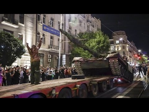 Видео: Ростовчане провожали Пригожина и "вагнеровцев" как героев