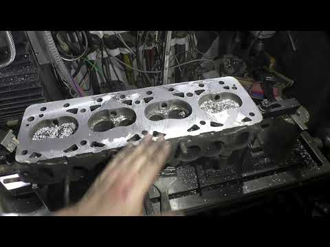 Видео: Фрезеровка головки.  Перфекционистам мотористам не смотреть!