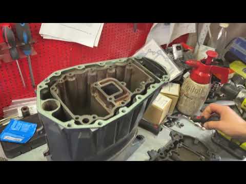 Видео: Ликбез: система охлаждения и смазки на примере Yamaha F40.