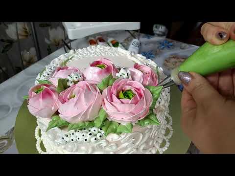 Видео: Торт для женщин ко Дню матери! Кремовый торт с ранункулюсами.