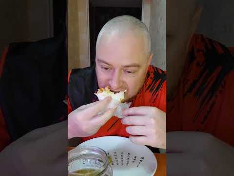 Видео: Шавуха и маринованные огурцы. Мукбанг,  еда.