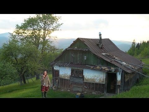 Видео: Хатина без світла, води та газу, де й зараз живе бабуся Марія!