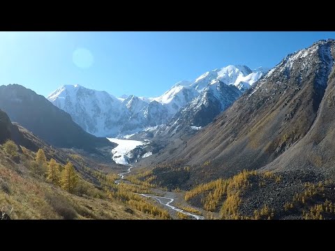 Видео: По горам возле р. Маашей и висящая долина Аленкиных озер. Осень на Алтае. ч 4