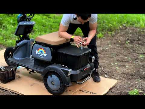 Видео: Видео инструкция по сборке электро трицикла Q2