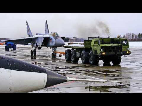 Видео: МиГ-31 Один полетный день. MIG-31 Ground Maintenance