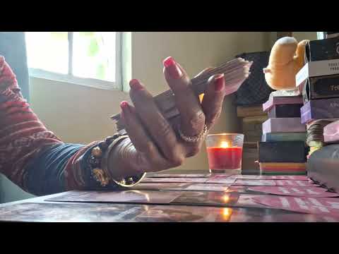 Видео: Этот мужчина действительно хочет поцеловать твои прекрасные губы 💋 😍