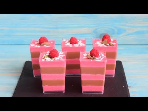 Видео: Малиново-шоколадный десерт в стаканчиках.