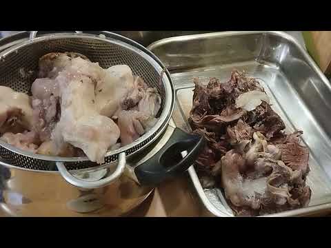 Видео:  Холодец — это не просто еда,это  настоящая кулинарная магия