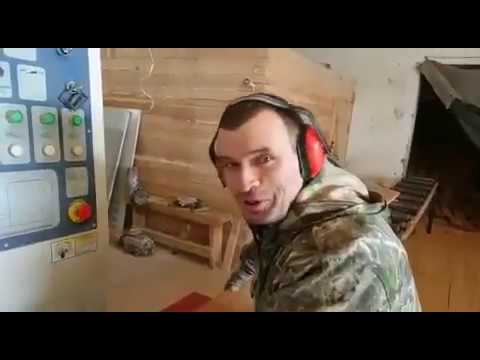 Видео: Строжка планкена из лиственницы сорт Экстра ЛЕСМАРКЕТ http://www.listvennica-doska.ru