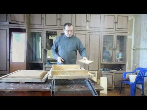 Видео: самодельные формы из фанеры для заливки ульев из ппу (заливка крышки улья)