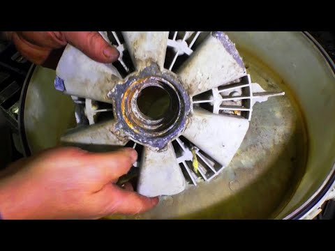 Видео: Сложный ремонт бака машинки Samsung. Отходы в доходы. Новые детали из гнилого алюминия.