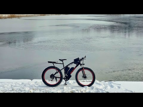 Видео: Тестирую ЭлектроФэтБайк по снегу...