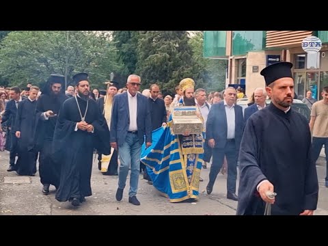 Видео: Честният пояс на Света Богородица бе посрещнат тържествено в Сливен