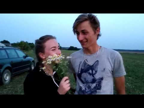 Видео: Пацан  валит ФРИСТАЙЛ  " ПОЦЕЛУЮ ТЕБЯ "  - ПАРЕНЬ  КРУТО СПЕЛ   -  СУПЕР !!!