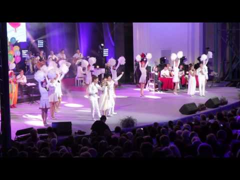 Видео: Врабчета - След градската музика 2015 Бургас