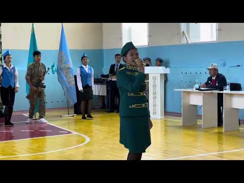 Видео: Ән салшы сарбаз 🫡🇰🇿🎶🎶