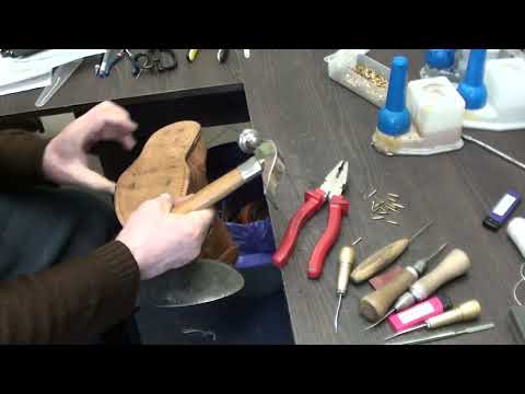 Видео: 70 лет ботинкам. Замена подошвы и изменение внешнего вида