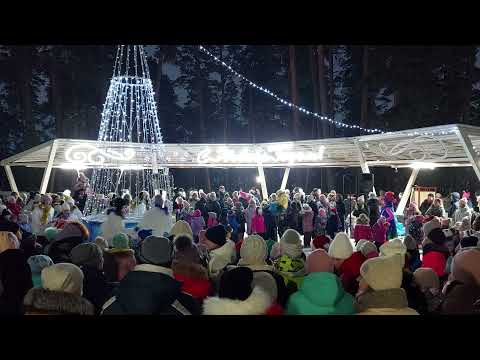 Видео: Танец под песню Новогодние игрушки (Сарапул, 2021г.)