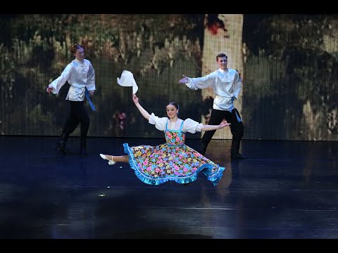 Видео: "Русский перепляс", училище при МГАТТ "Гжель". "Russian dance", the school at MGATT "Gzhel".