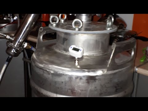 Видео: Моё хобби, кубы из пивных кег на 50 и 30 л.